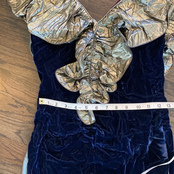 BB/Collections Velvet Metallic Romper 8 Ruffle Vintage EUC - Picture 3 of 10